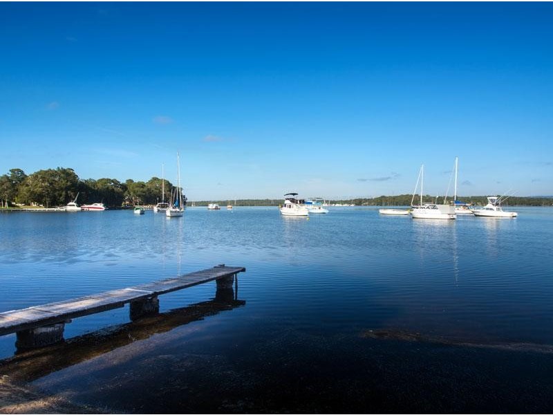 1 The Cut, Mannering Park NSW 2259
