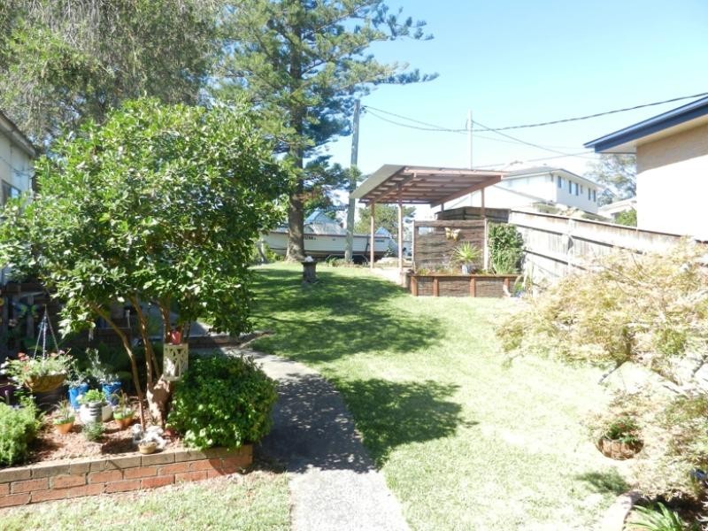 1 The Cut, Mannering Park NSW 2259