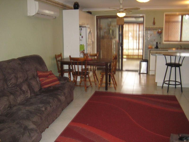 8 Catherine Street MANNERING PARK 2259, Mannering Park NSW 2259