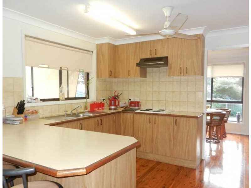 66 Catherine Street, Mannering Park NSW 2259