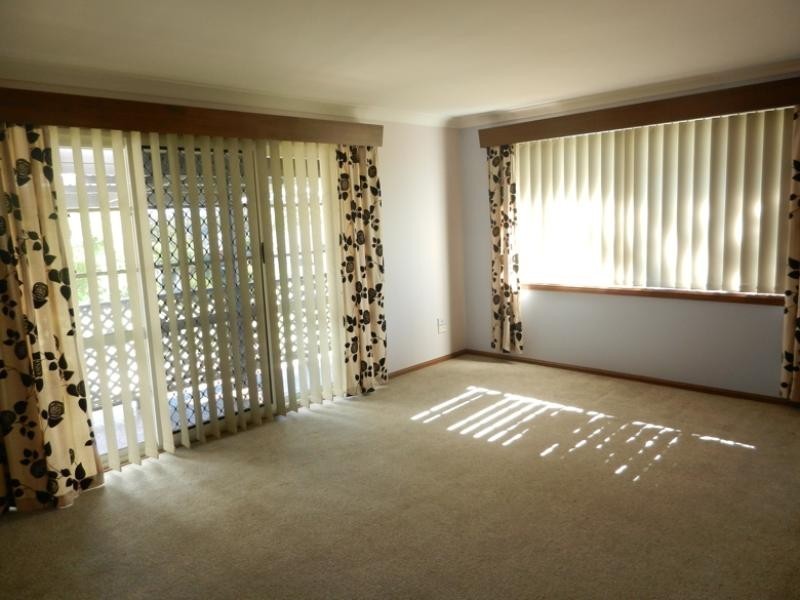 17 Halcyon Street MANNERING PARK 2259, Mannering Park NSW 2259