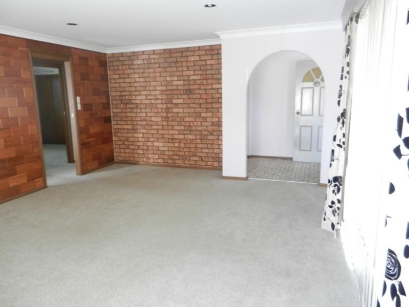 17 Halcyon Street MANNERING PARK 2259, Mannering Park NSW 2259