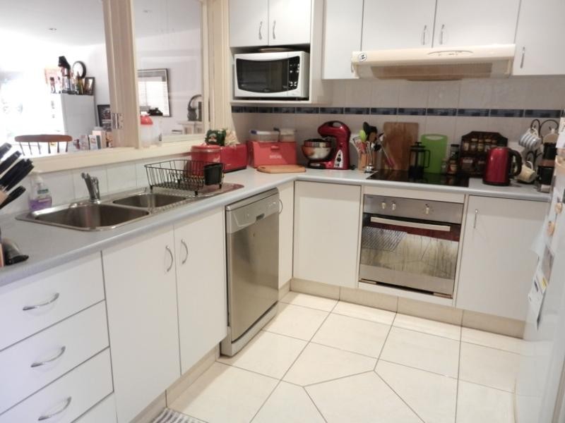 36 Spencer Road, Mannering Park NSW 2259