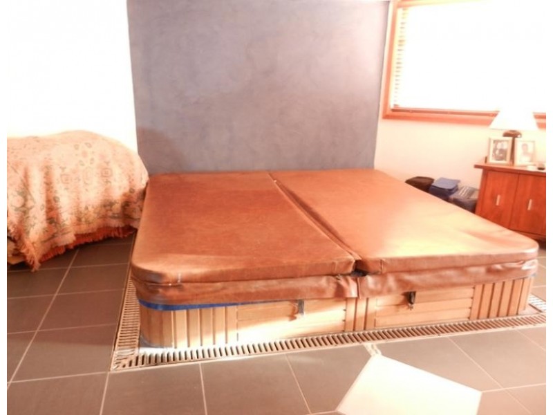 36 Spencer Road, Mannering Park NSW 2259