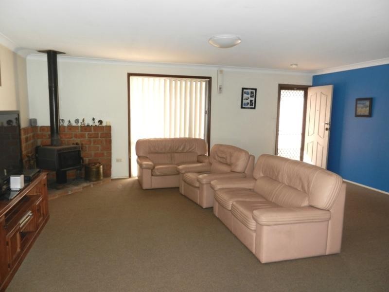 51 Leumeah Avenue CHAIN VALLEY BAY 2259, Chain Valley Bay NSW 2259