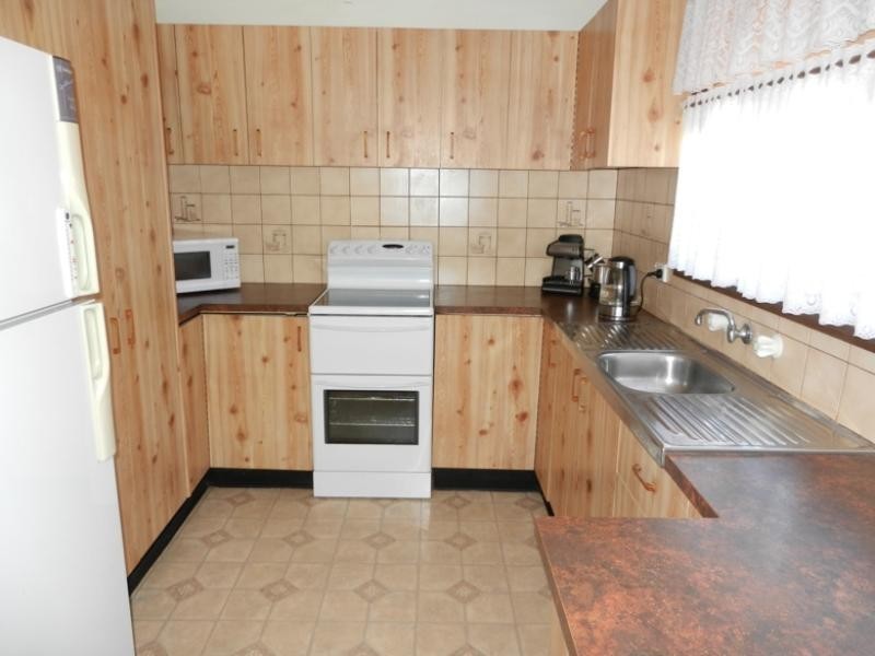 51 Leumeah Avenue CHAIN VALLEY BAY 2259, Chain Valley Bay NSW 2259