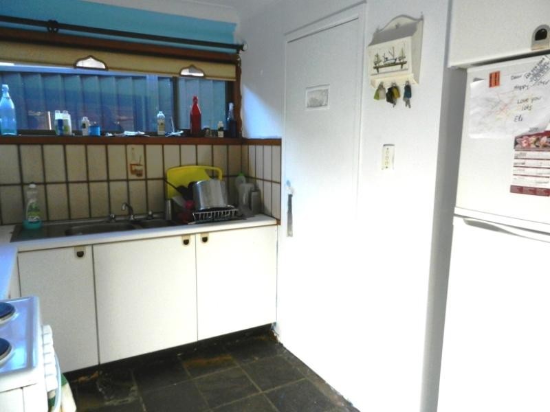 78 Gymea Crescent, Mannering Park NSW 2259