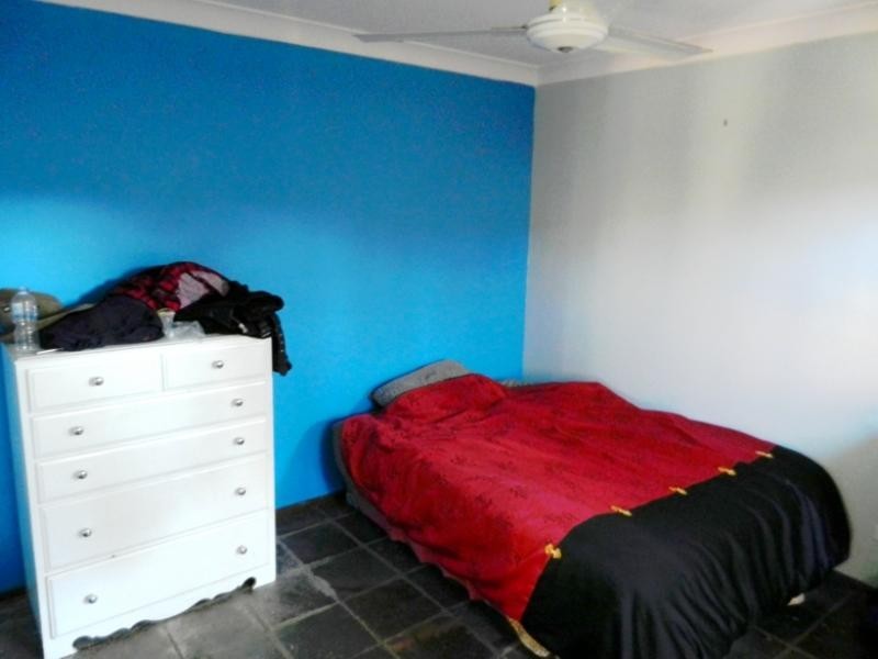 78 Gymea Crescent, Mannering Park NSW 2259