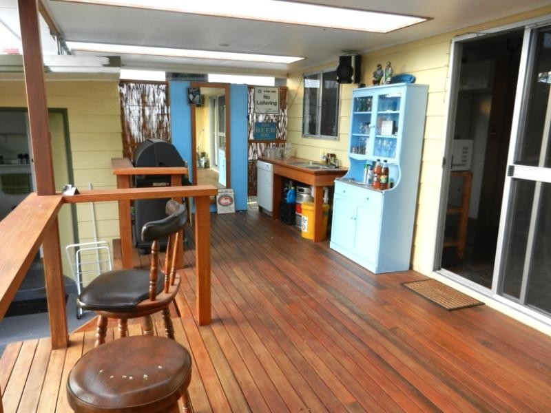 27 Marmion Street, Mannering Park NSW 2259