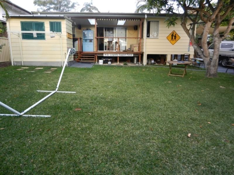 27 Marmion Street, Mannering Park NSW 2259