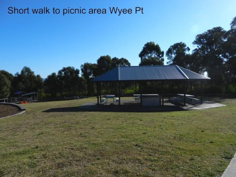 18 Mulwala Drive, Wyee Point NSW 2259