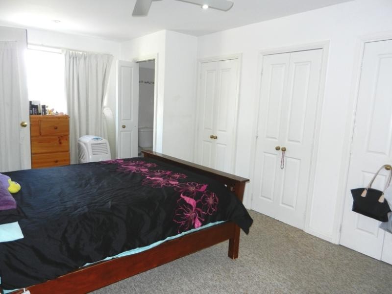 115 Cams Boulevard, Summerland Point NSW 2259