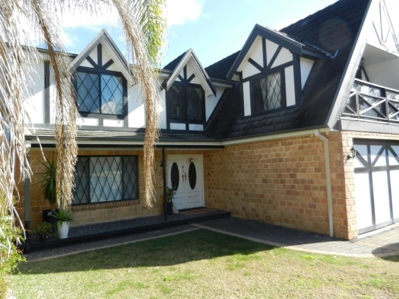 115 Cams Boulevard, Summerland Point NSW 2259