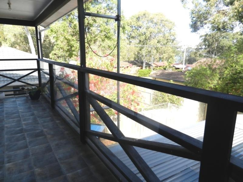 115 Cams Boulevard, Summerland Point NSW 2259