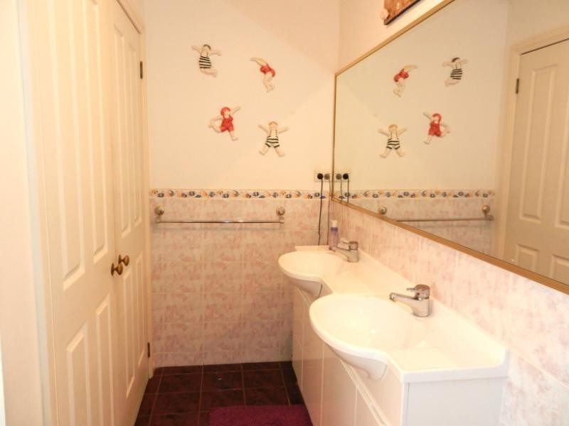 115 Cams Boulevard, Summerland Point NSW 2259