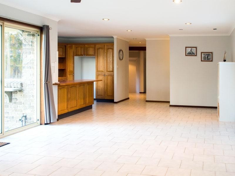 25 Gordon Avenue, Summerland Point NSW 2259