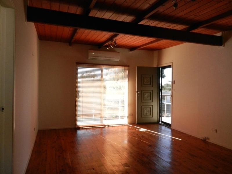 27 Railway Street, Wyee Point NSW 2259