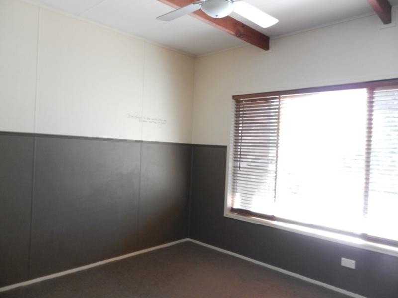 27 Railway Street, Wyee Point NSW 2259