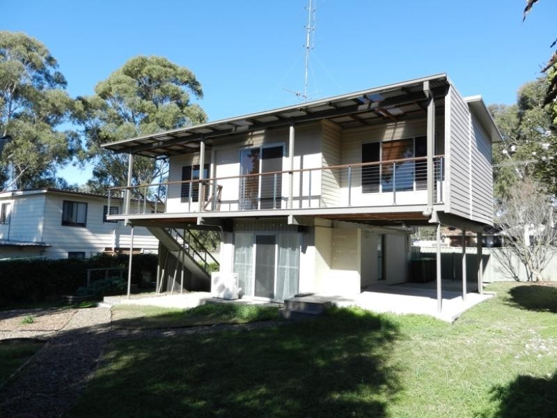 27 Railway Street, Wyee Point NSW 2259