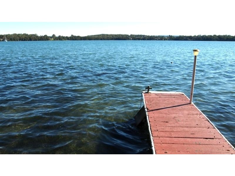 19 Macquarie Road, Mannering Park NSW 2259