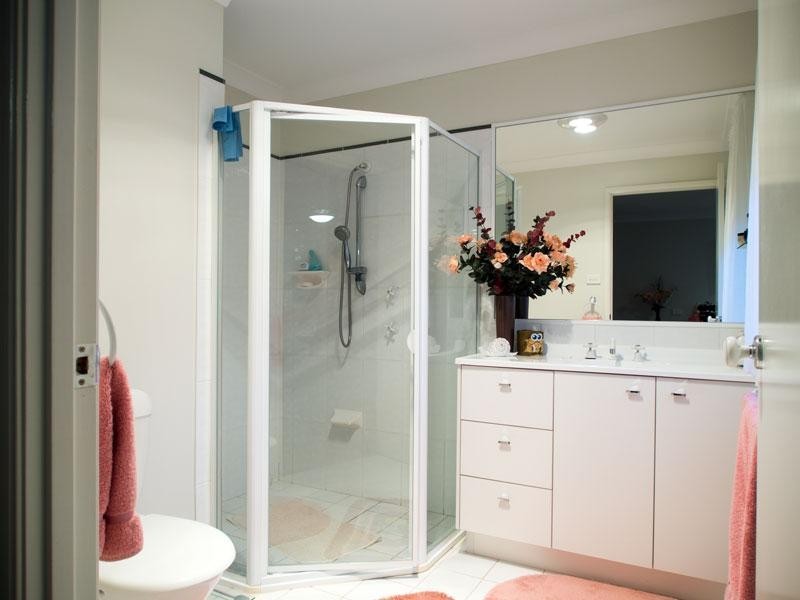 19 Macquarie Road, Mannering Park NSW 2259