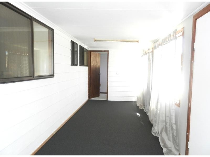 88 Griffith Street, Mannering Park NSW 2259