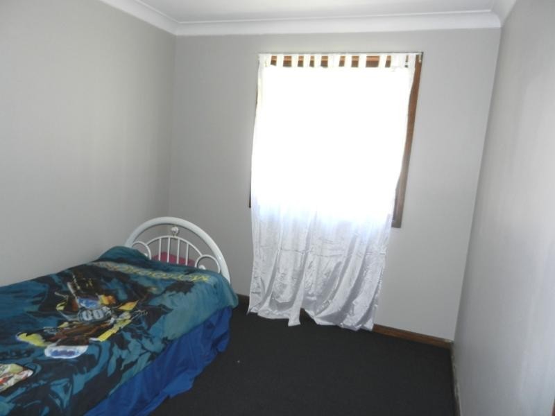 88 Griffith Street, Mannering Park NSW 2259