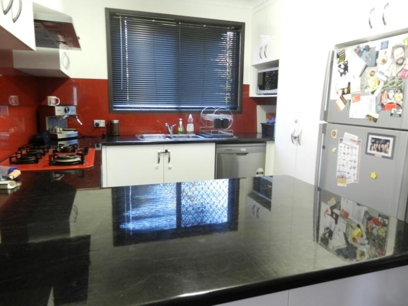 102 Vales  Road, Mannering Park NSW 2259