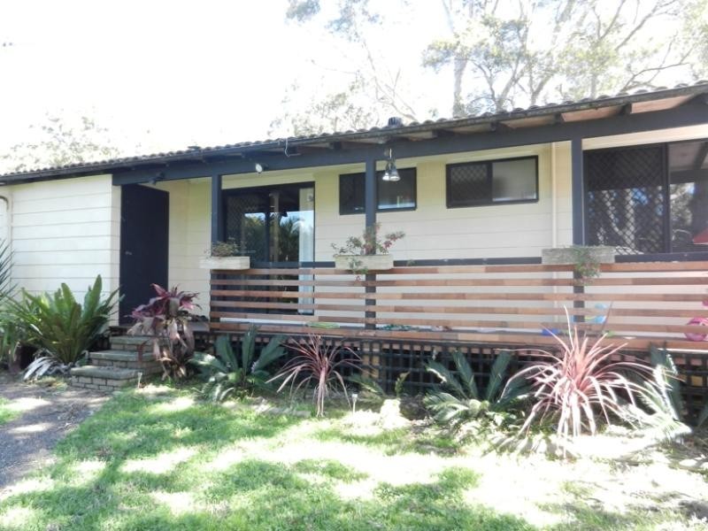 102 Vales  Road, Mannering Park NSW 2259