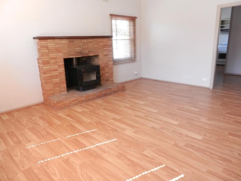 106 Vales Road, Mannering Park NSW 2259