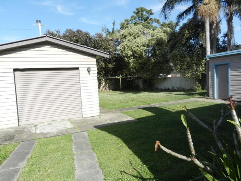 106 Vales Road, Mannering Park NSW 2259