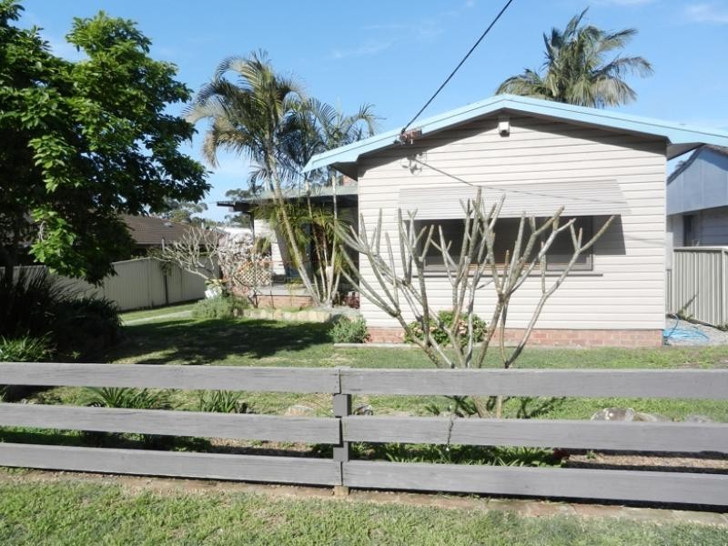 106 Vales Road, Mannering Park NSW 2259