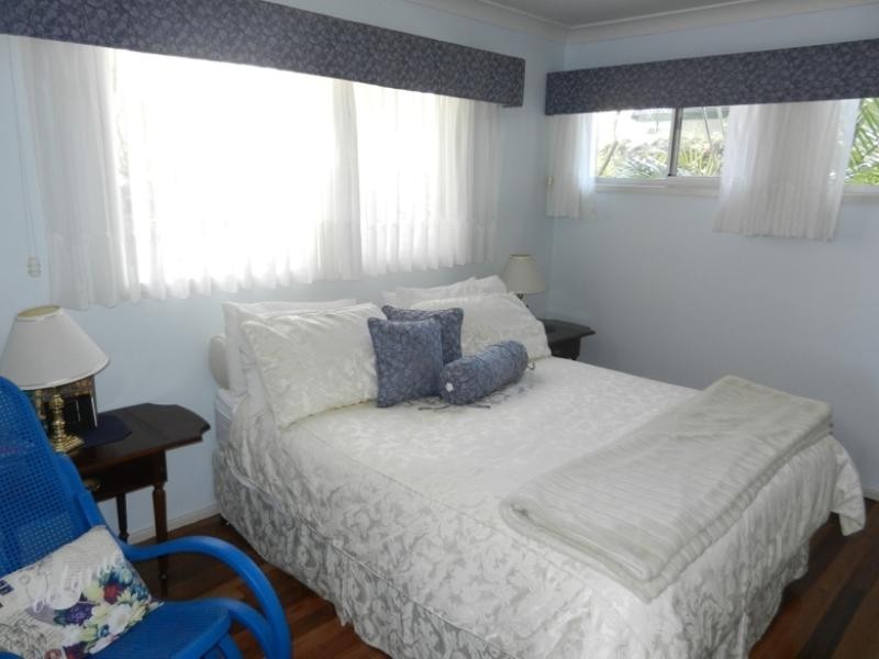 29 Waverley Avenue, Mannering Park NSW 2259