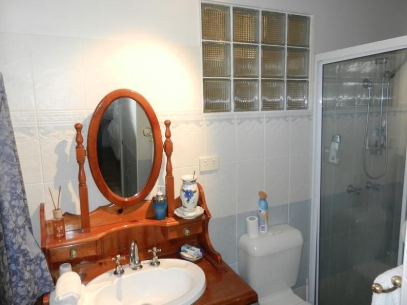 29 Waverley Avenue, Mannering Park NSW 2259