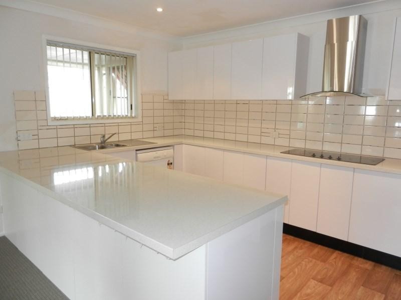 2 Nepean  Avenue, Mannering Park NSW 2259