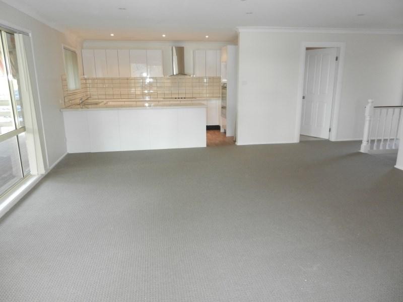 2 Nepean  Avenue, Mannering Park NSW 2259