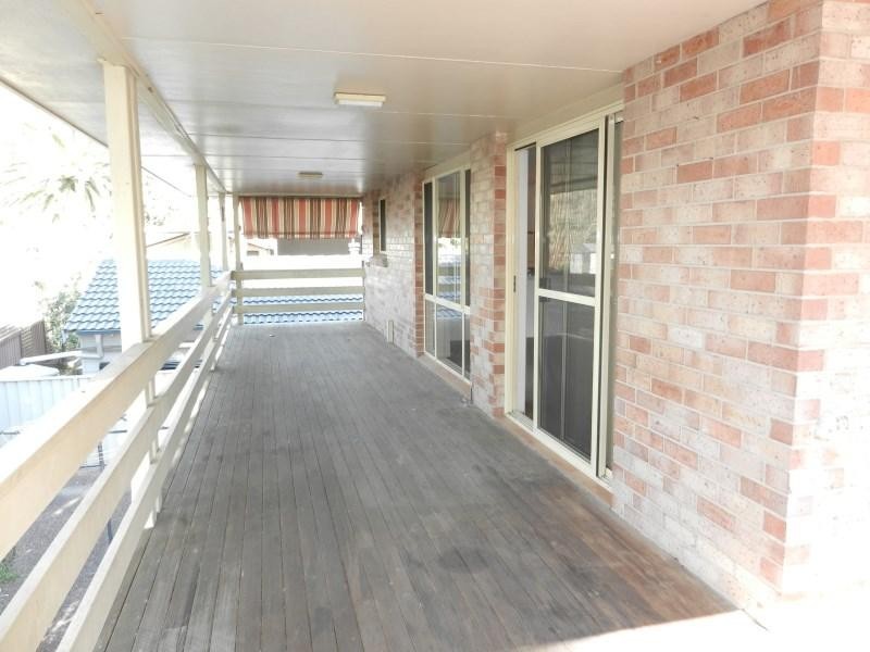 2 Nepean  Avenue, Mannering Park NSW 2259