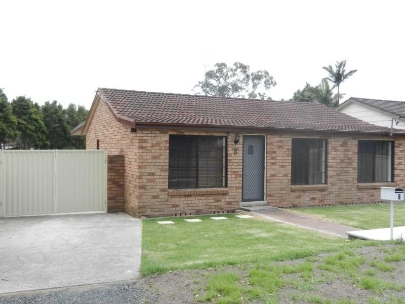 8 Catherine Street, Mannering Park NSW 2259