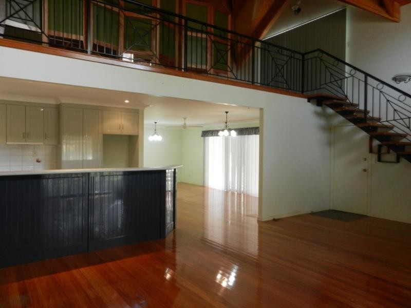 18 Barclay Avenue, Mannering Park NSW 2259