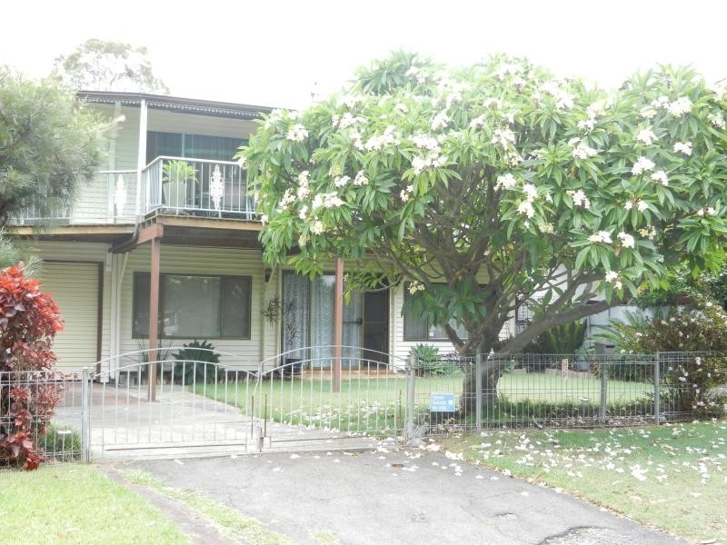 1 Nepean Avenue, Mannering Park NSW 2259