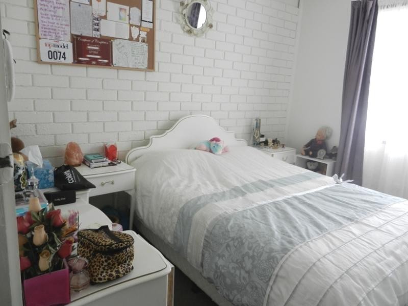 1 Nepean Avenue, Mannering Park NSW 2259