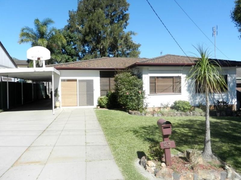 27 Rolfe  Avenue, Kanwal NSW 2259