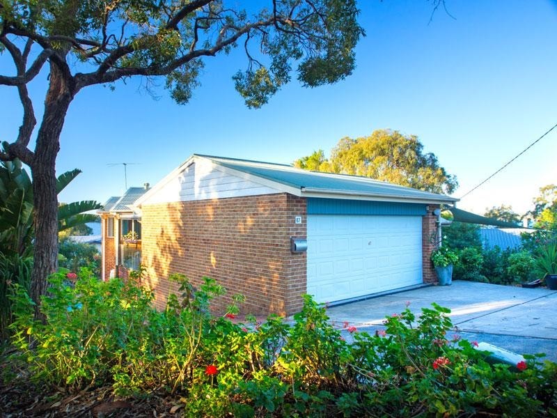 67 Gordon  Avenue, Summerland Point NSW 2259