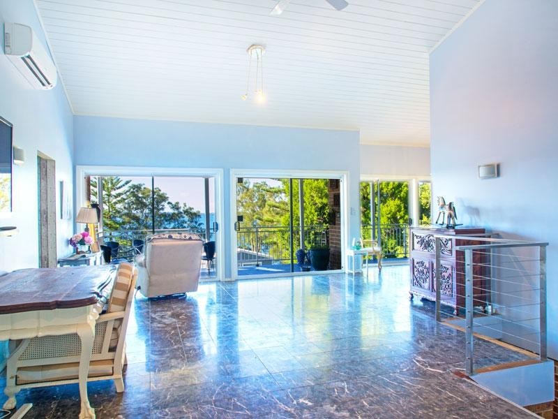 67 Gordon  Avenue, Summerland Point NSW 2259