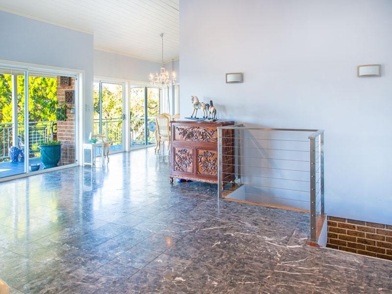 67 Gordon  Avenue, Summerland Point NSW 2259