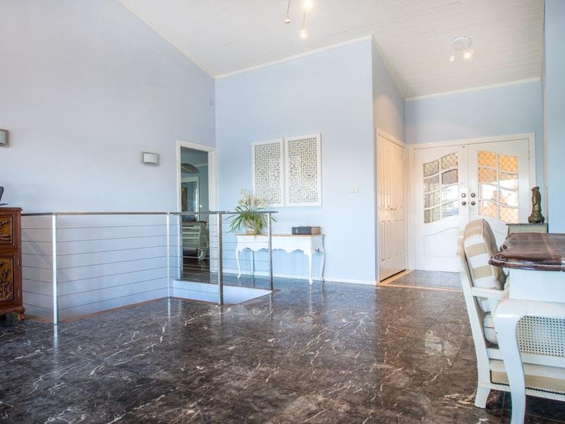 67 Gordon  Avenue, Summerland Point NSW 2259