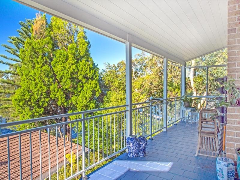 67 Gordon  Avenue, Summerland Point NSW 2259