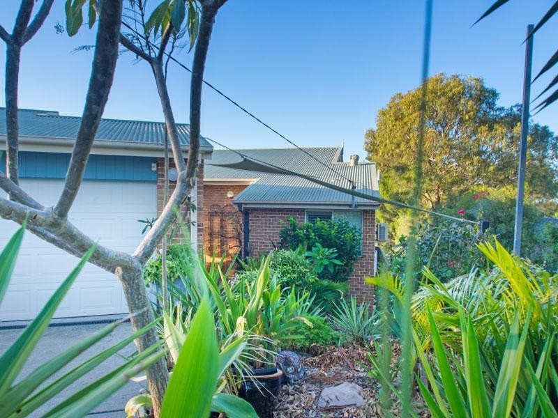 67 Gordon  Avenue, Summerland Point NSW 2259