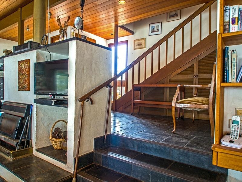 12 Bambury Avenue, Summerland Point NSW 2259