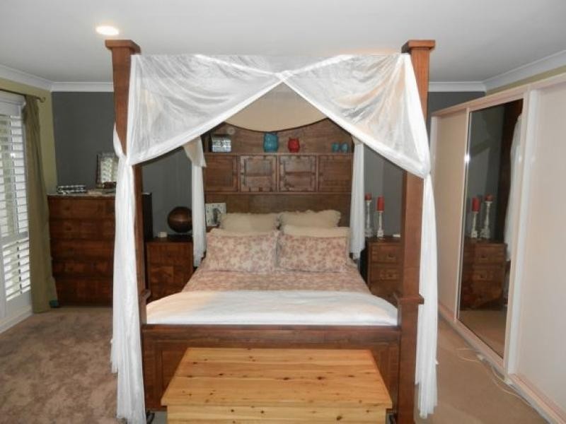 1 Vales  Road, Mannering Park NSW 2259